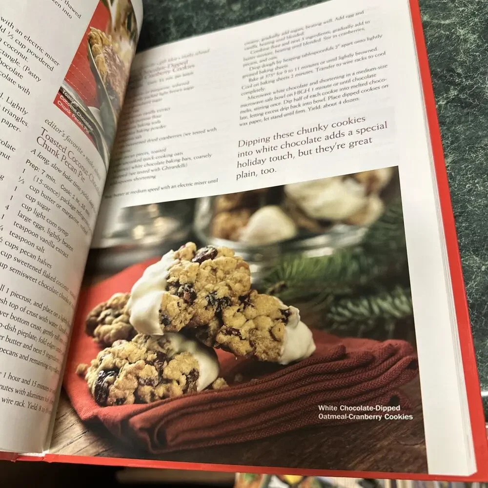 Southern‎ Living Ultimate Christmas Cookbook Special Edition By Dillard's 2010